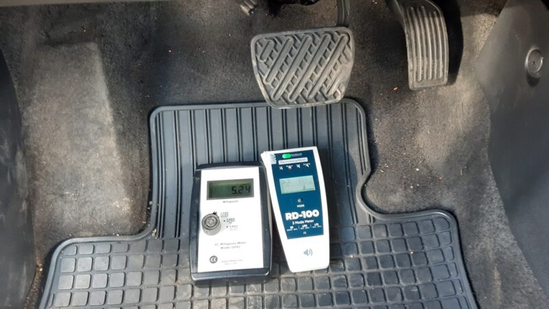 ניסאן נוט 2015- שדה מגנטי ליד הדוושות