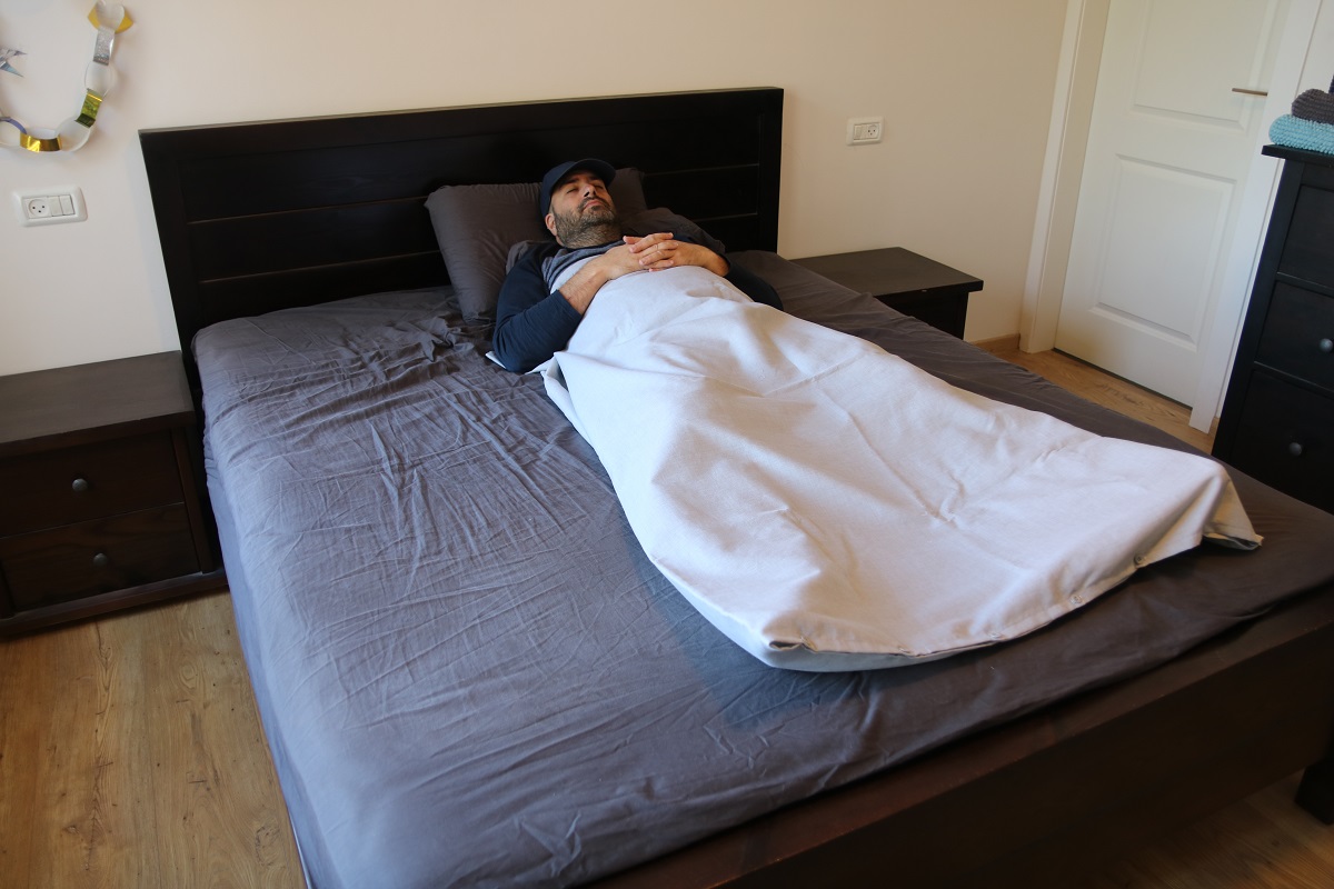 You are currently viewing מוצר חדש לרגישים לקרינה – שמיכה \ שק שינה , מבד חוסם קרינת רדיו