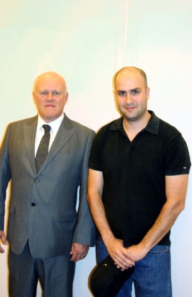 דיויד שטצר ואני בכנס זיהום חשמלי, תל אביב, 2010